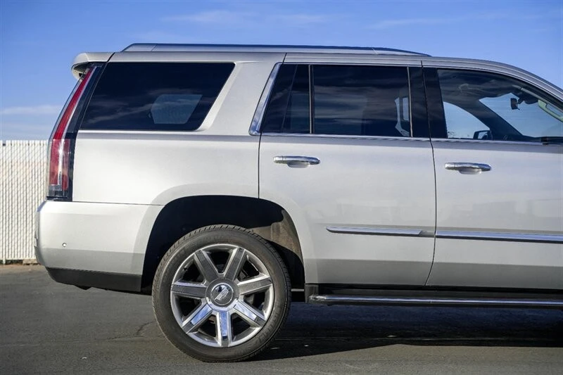 2020 Cadillac Escalade 4th Gen - Image 9 of 21