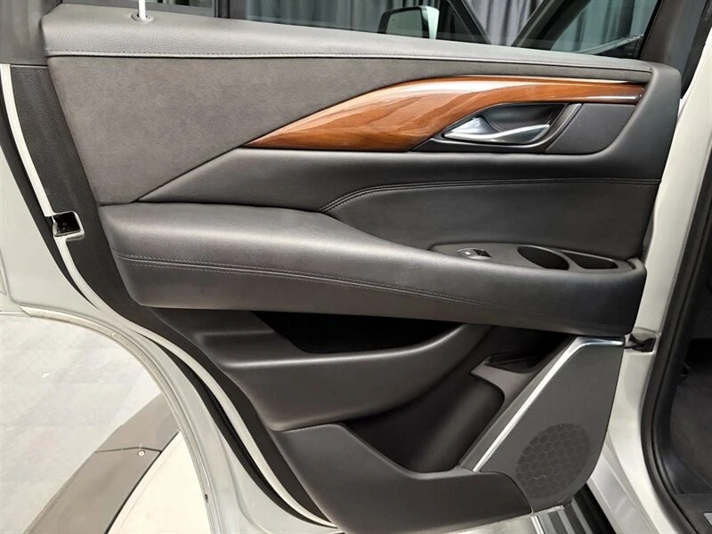 2020 Cadillac Escalade 4th Gen - Image 20 of 21