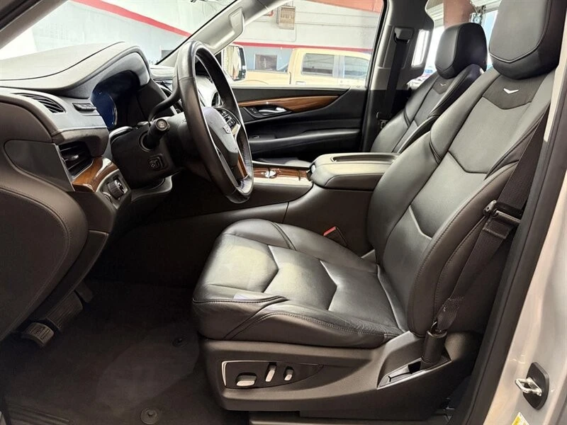 2020 Cadillac Escalade 4th Gen - Image 14 of 21