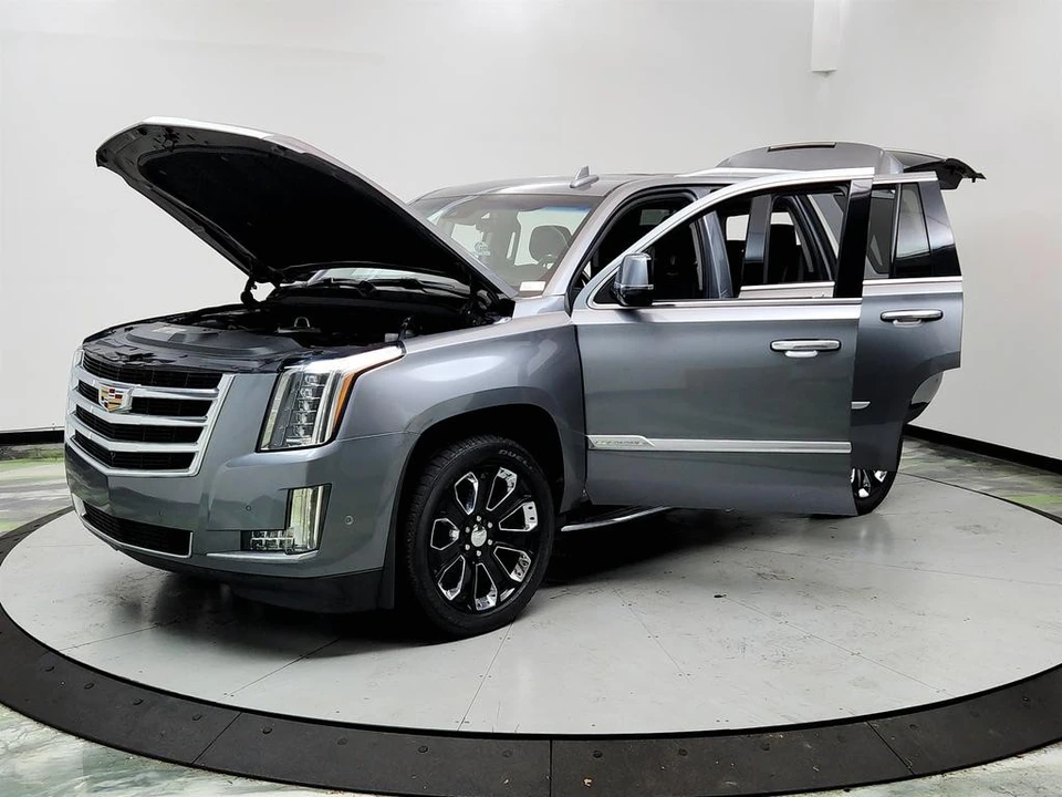 2020 Cadillac Escalade 4th Gen - Image 9 of 12