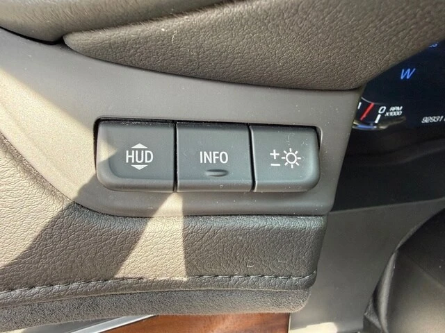 2020 Cadillac Escalade 4th Gen - Image 18 of 21