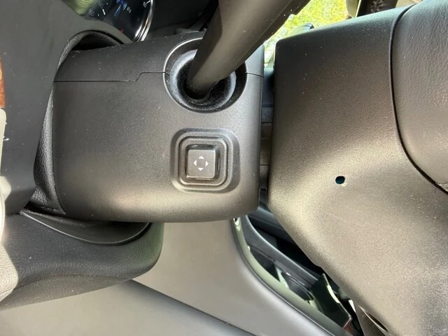 2020 Cadillac Escalade 4th Gen - Image 17 of 21