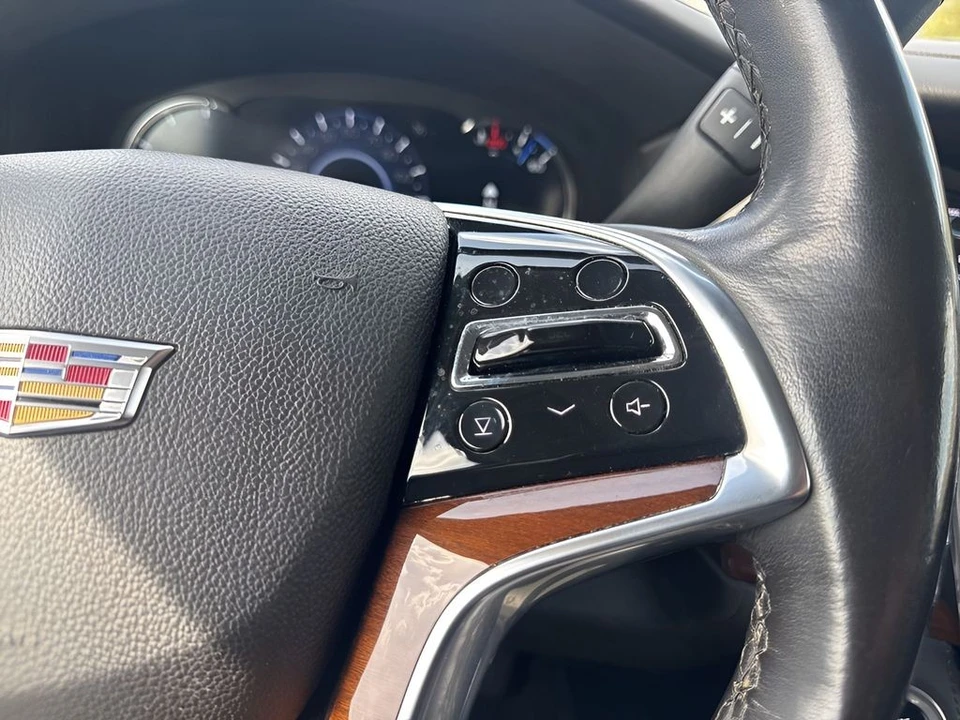 2020 Cadillac Escalade 4th Gen - Image 18 of 21