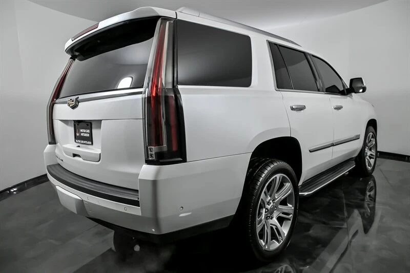 2020 Cadillac Escalade 4th Gen - Image 10 of 12