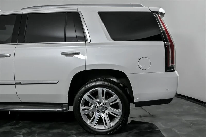 2020 Cadillac Escalade 4th Gen - Image 8 of 12