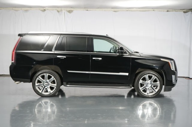 2020 Cadillac Escalade 4th Gen - Image 17 of 31