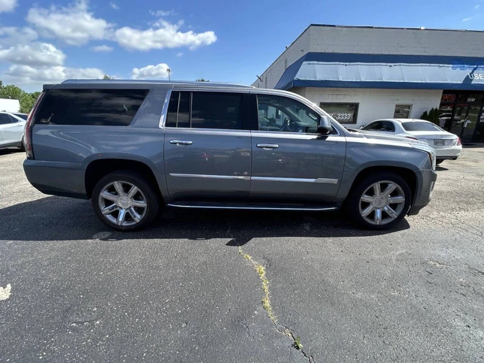 2020 Cadillac Escalade 4th Gen - Image 4 of 12