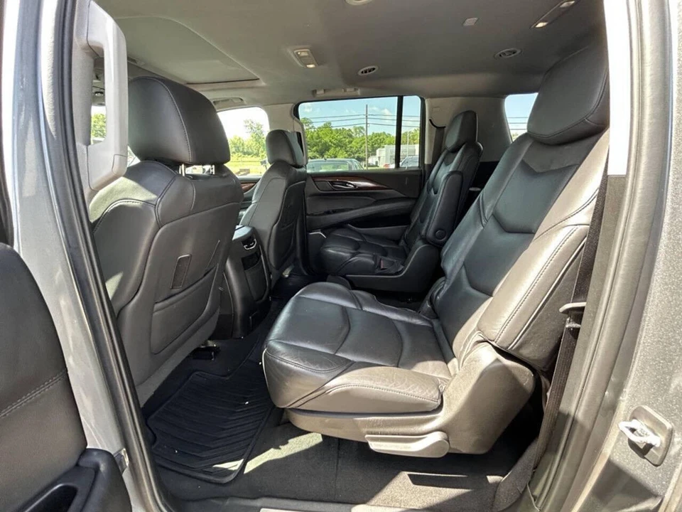 2020 Cadillac Escalade 4th Gen - Image 11 of 12