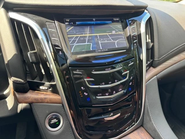 2020 Cadillac Escalade 4th Gen - Image 15 of 21