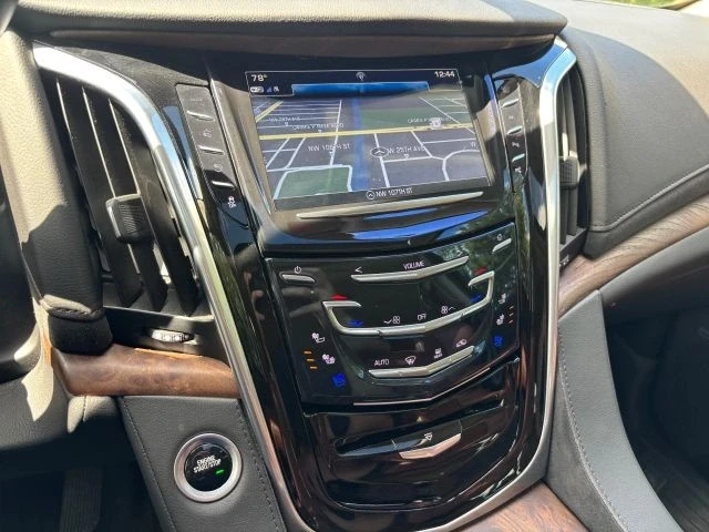 2020 Cadillac Escalade 4th Gen - Image 15 of 21