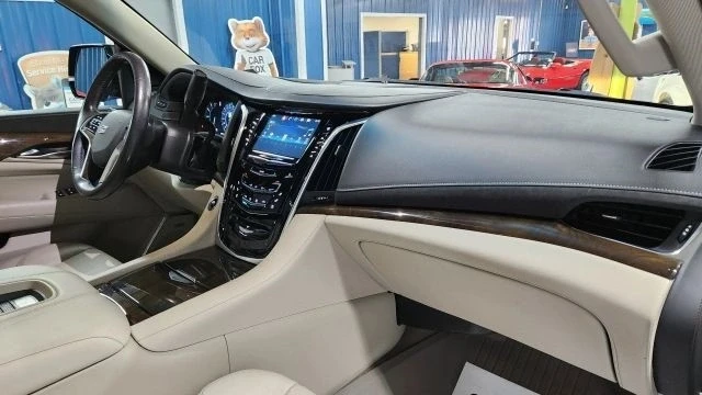 2020 Cadillac Escalade 4th Gen - Image 14 of 21