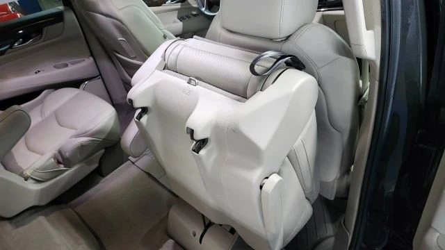 2020 Cadillac Escalade 4th Gen - Image 18 of 21