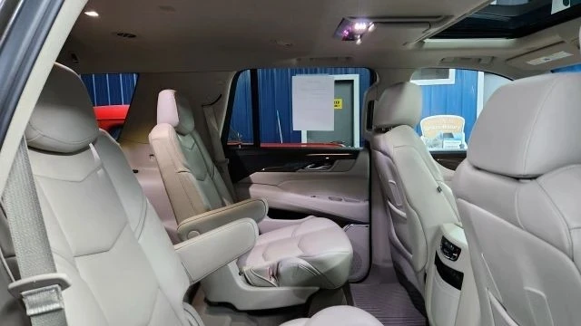 2020 Cadillac Escalade 4th Gen - Image 17 of 21