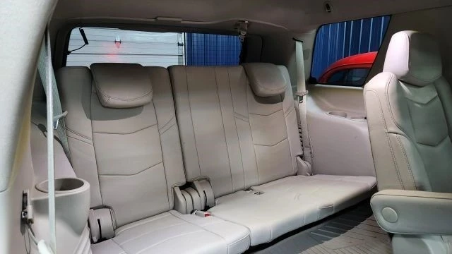 2020 Cadillac Escalade 4th Gen - Image 19 of 21