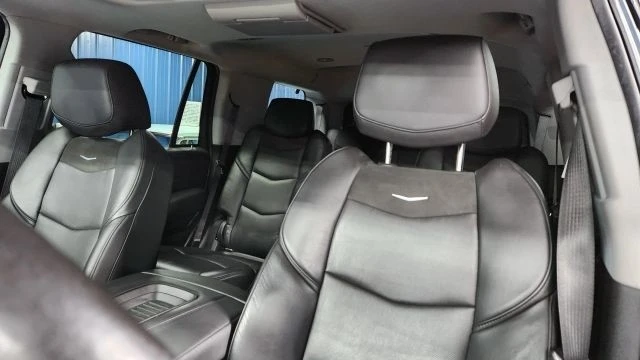 2020 Cadillac Escalade 4th Gen - Image 9 of 12