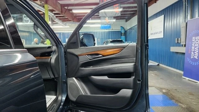 2020 Cadillac Escalade 4th Gen - Image 11 of 12