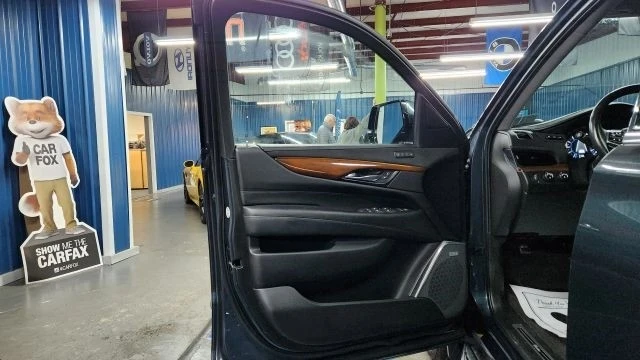 2020 Cadillac Escalade 4th Gen - Image 6 of 12