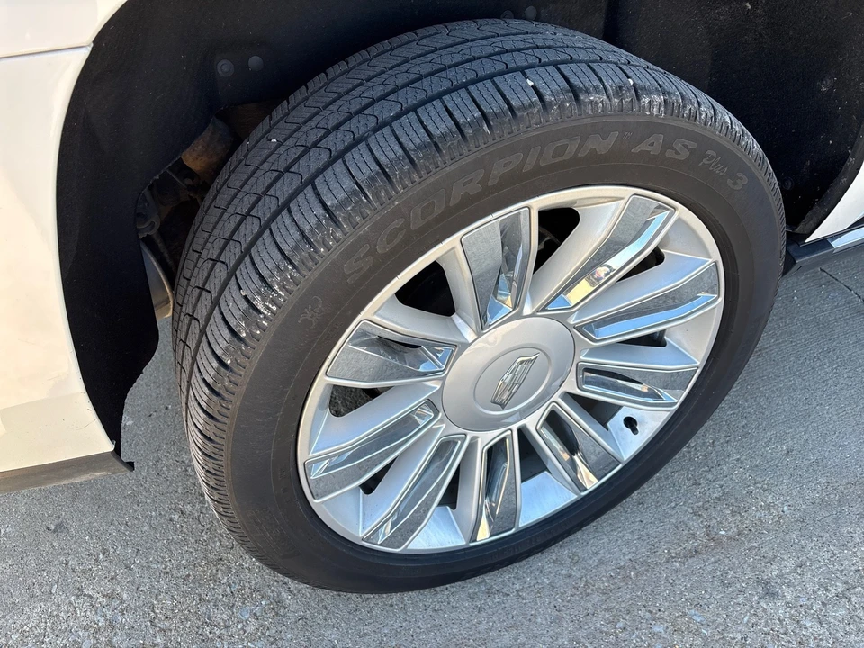 2020 Cadillac Escalade 4th Gen - Image 9 of 21