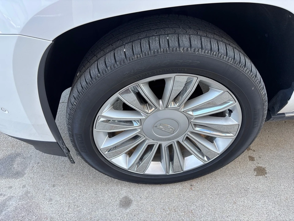 2020 Cadillac Escalade 4th Gen - Image 11 of 21