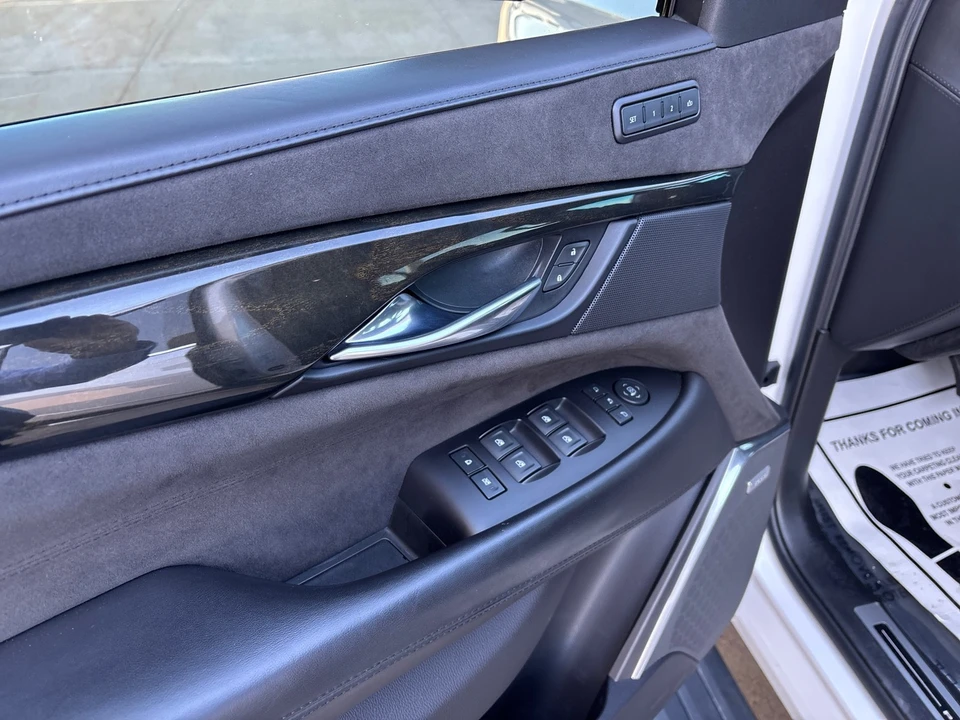 2020 Cadillac Escalade 4th Gen - Image 15 of 21