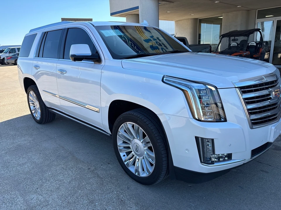 2020 Cadillac Escalade 4th Gen - Image 2 of 21