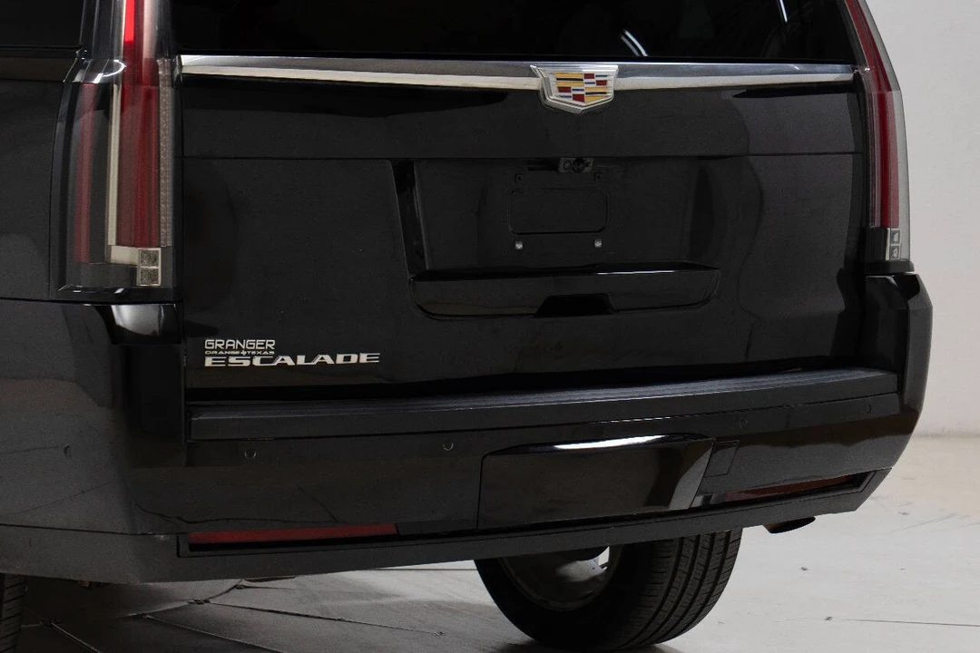 2020 Cadillac Escalade 4th Gen - Image 11 of 12