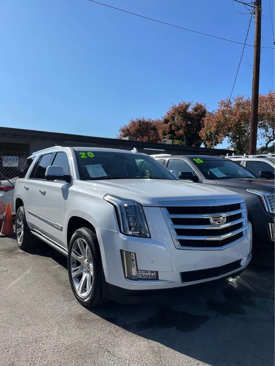 2020 Cadillac Escalade 4th Gen - Image 2 of 3