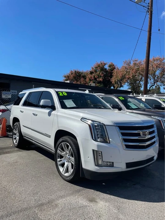 2020 Cadillac Escalade 4th Gen - Image 2 of 3