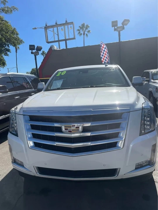 2020 Cadillac Escalade 4th Gen - Image 2 of 3