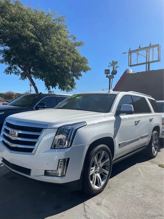 2020 Cadillac Escalade 4th Gen - Image 3 of 3