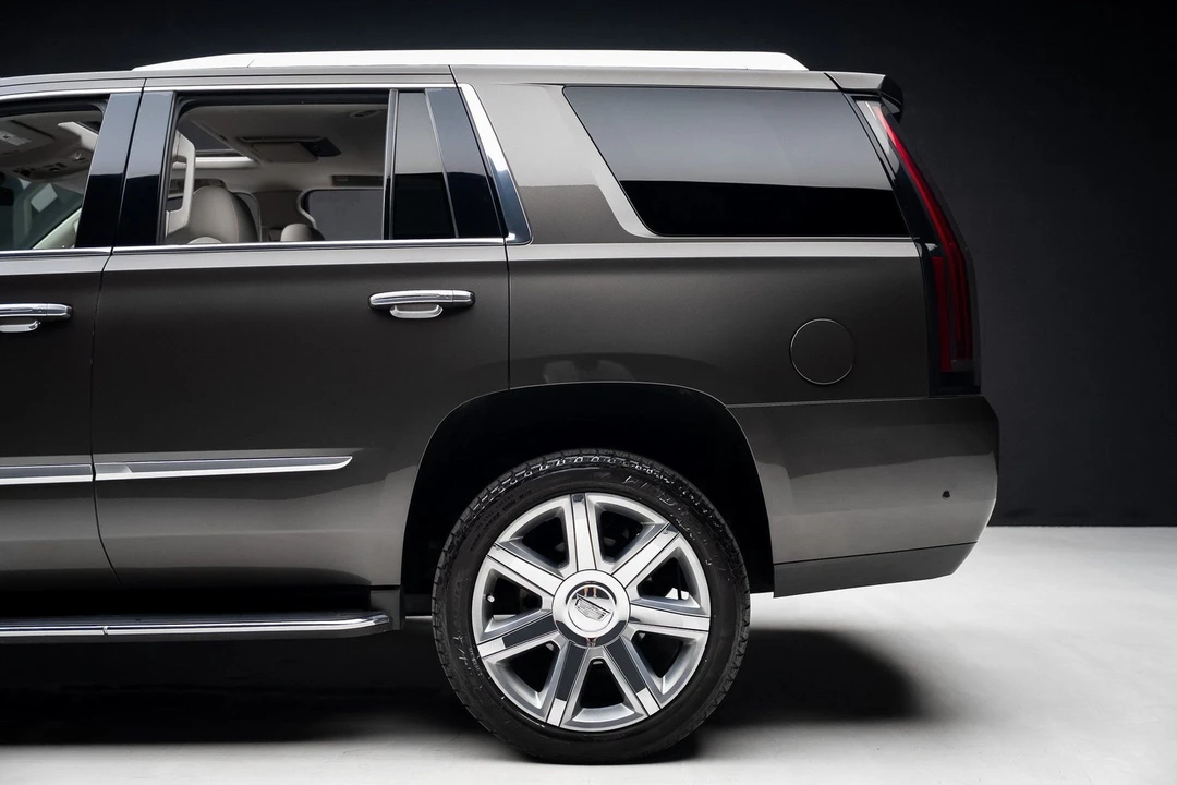 2020 Cadillac Escalade 4th Gen - Image 19 of 21
