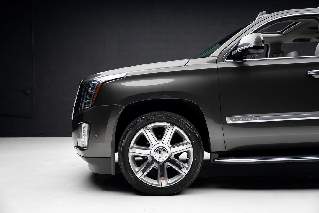 2020 Cadillac Escalade 4th Gen - Image 17 of 21
