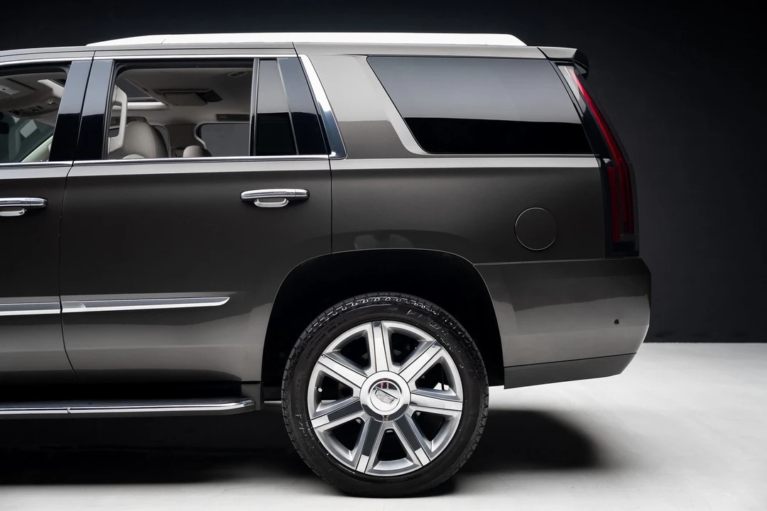 2020 Cadillac Escalade 4th Gen - Image 19 of 21