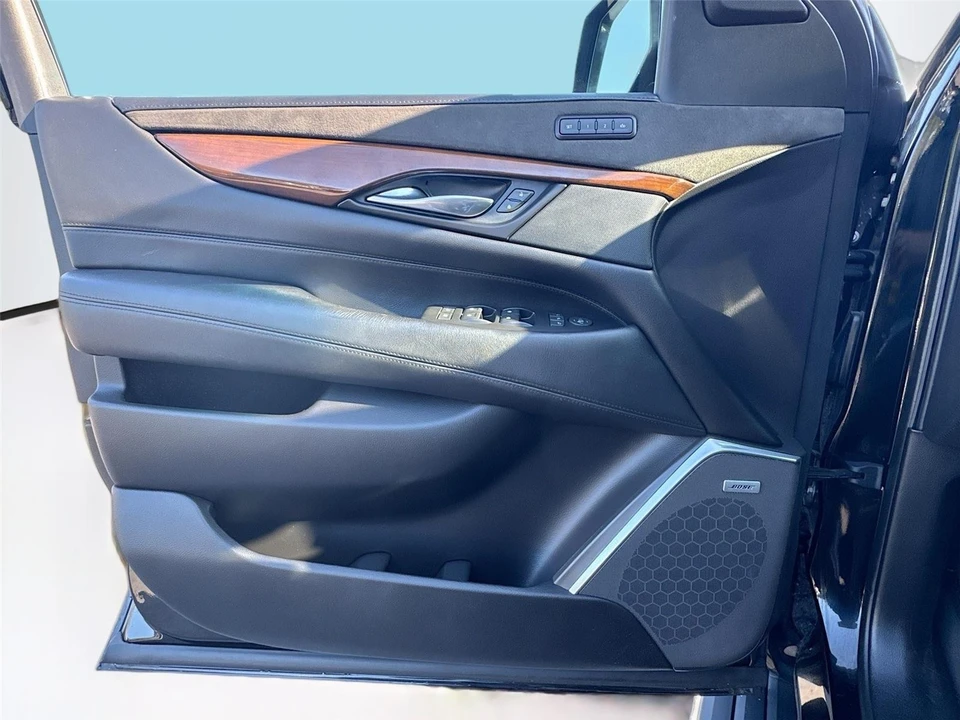 2020 Cadillac Escalade 4th Gen - Image 16 of 21