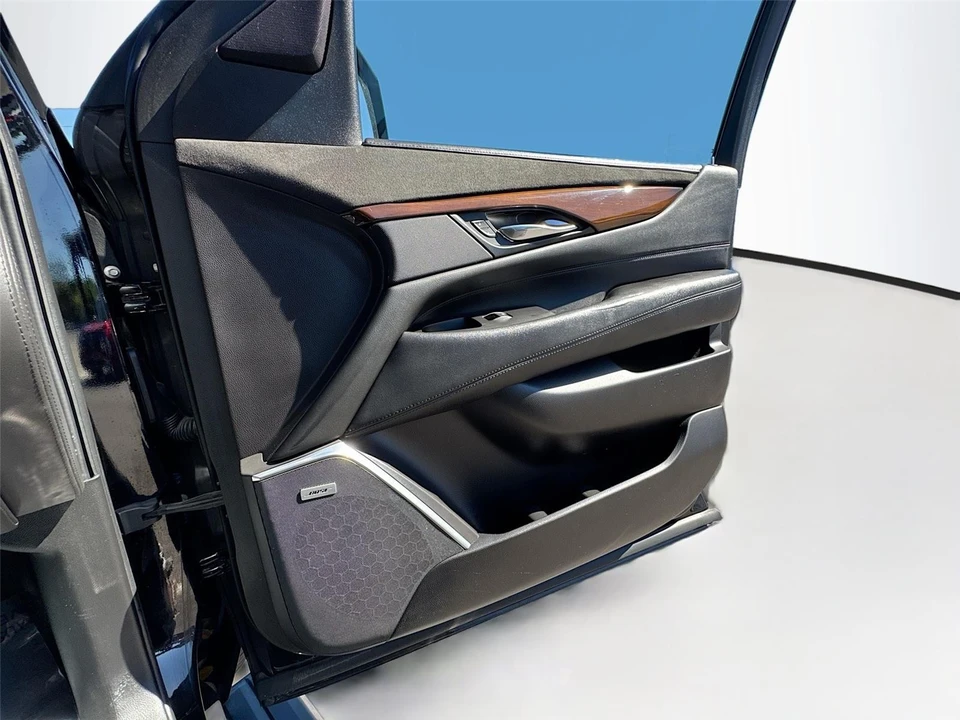 2020 Cadillac Escalade 4th Gen - Image 15 of 15