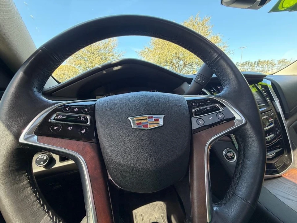 2020 Cadillac Escalade 4th Gen - Image 15 of 21