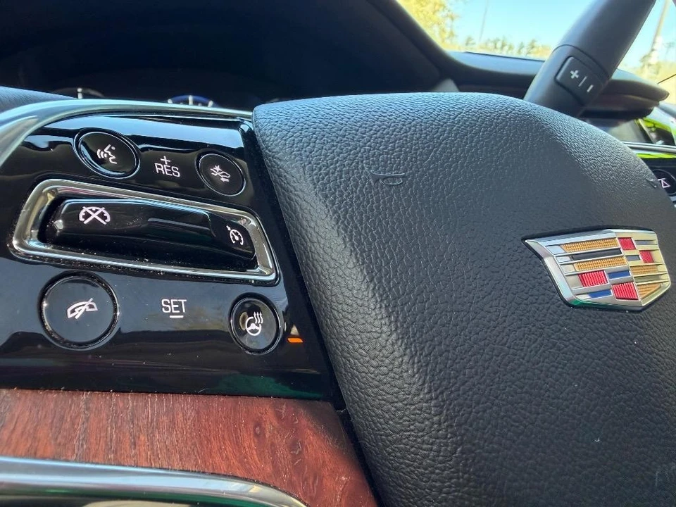 2020 Cadillac Escalade 4th Gen - Image 16 of 21