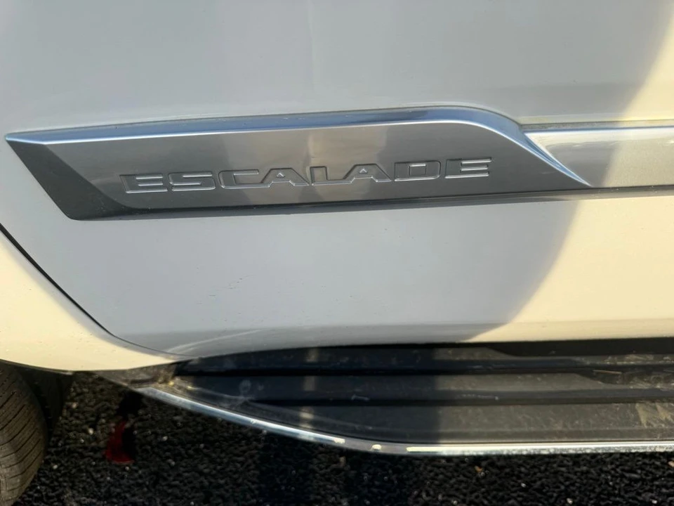 2020 Cadillac Escalade 4th Gen - Image 8 of 21