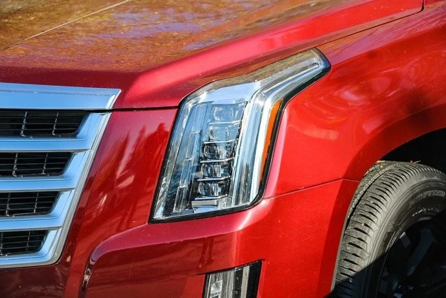 2020 Cadillac Escalade 4th Gen - Image 2 of 12