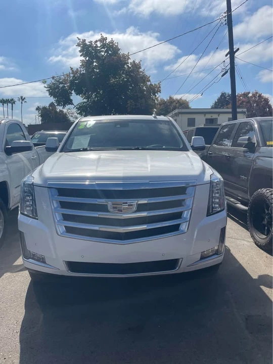 2020 Cadillac Escalade 4th Gen - Image 2 of 3