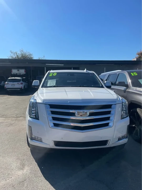 2020 Cadillac Escalade 4th Gen - Image 2 of 3