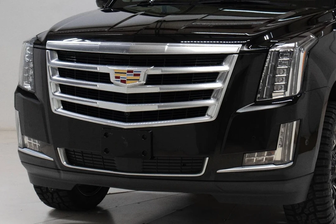 2020 Cadillac Escalade 4th Gen - Image 9 of 12