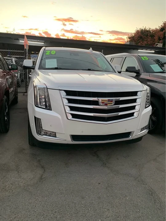 2020 Cadillac Escalade 4th Gen - Image 2 of 3