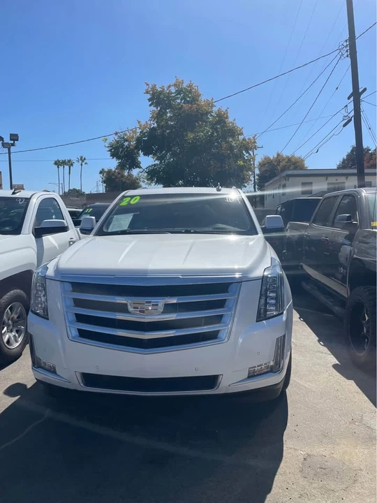 2020 Cadillac Escalade 4th Gen - Image 2 of 3