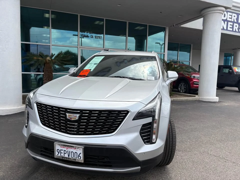2020 Cadillac XT4 - Image 2 of 9