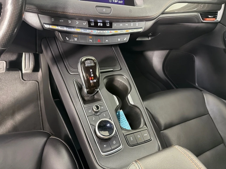 2020 Cadillac XT4 - Image 17 of 26