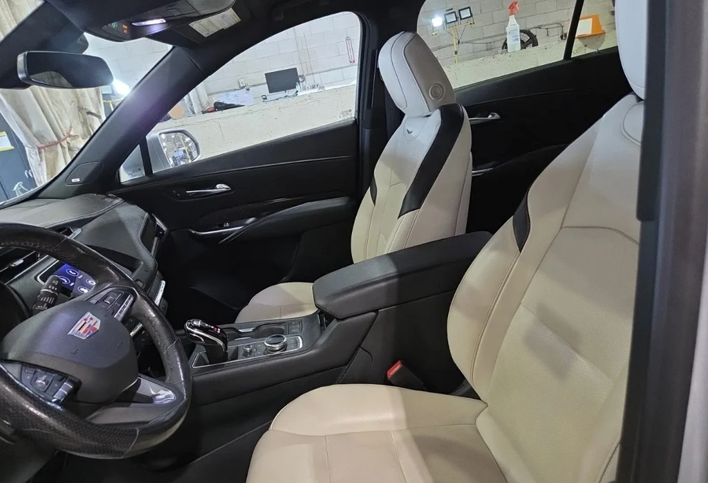 2020 Cadillac XT4 - Image 4 of 10