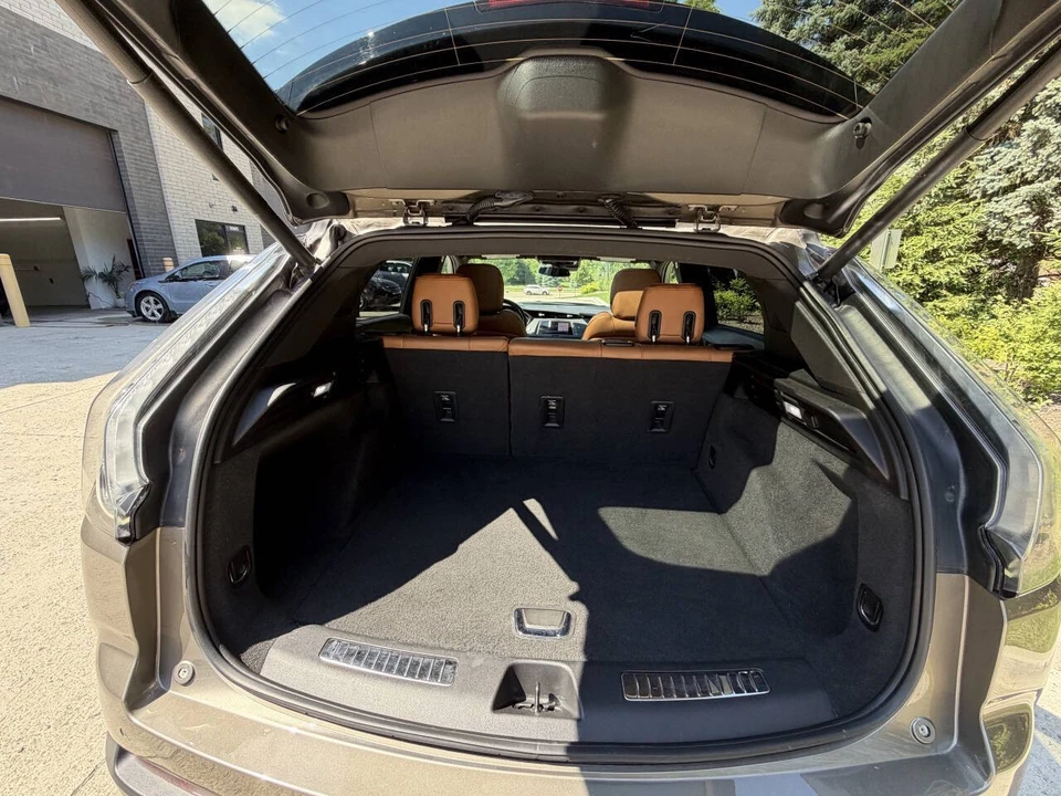 2020 Cadillac XT4 - Image 18 of 21