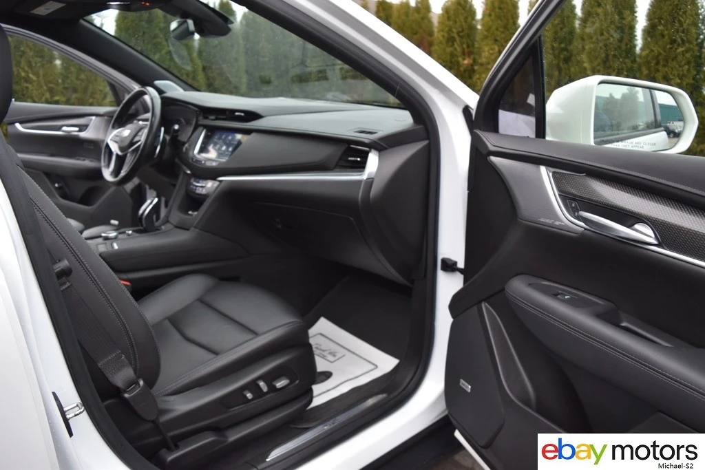 2020 Cadillac XT5 - Image 17 of 21