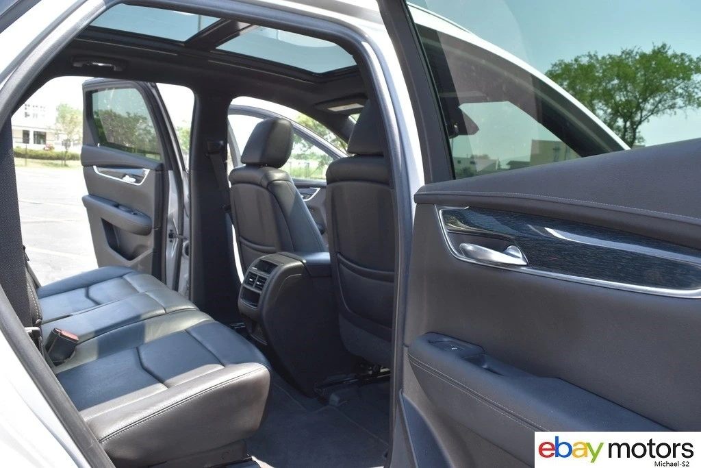 2020 Cadillac XT5 - Image 17 of 21